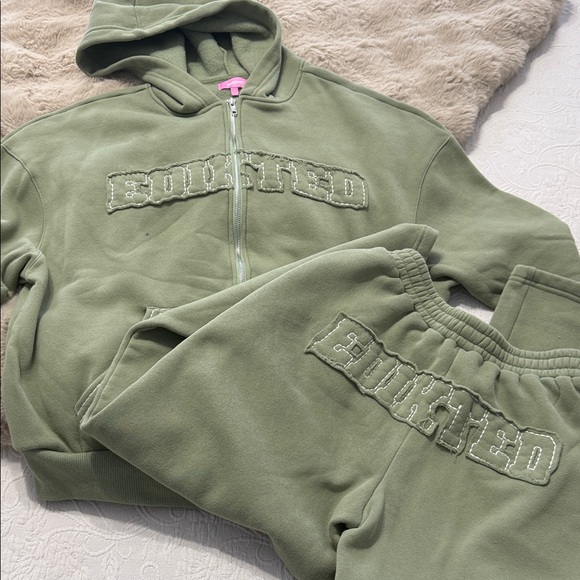 Green Edikted Embroidered Hoodie and Sweatpants Set - Picture 2 of 10